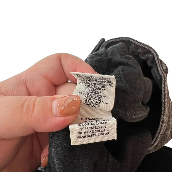 Free People Vintage‎ Flared Jeans Black Ash Denim Raw Hem Size 27 - Picture 14 of 14